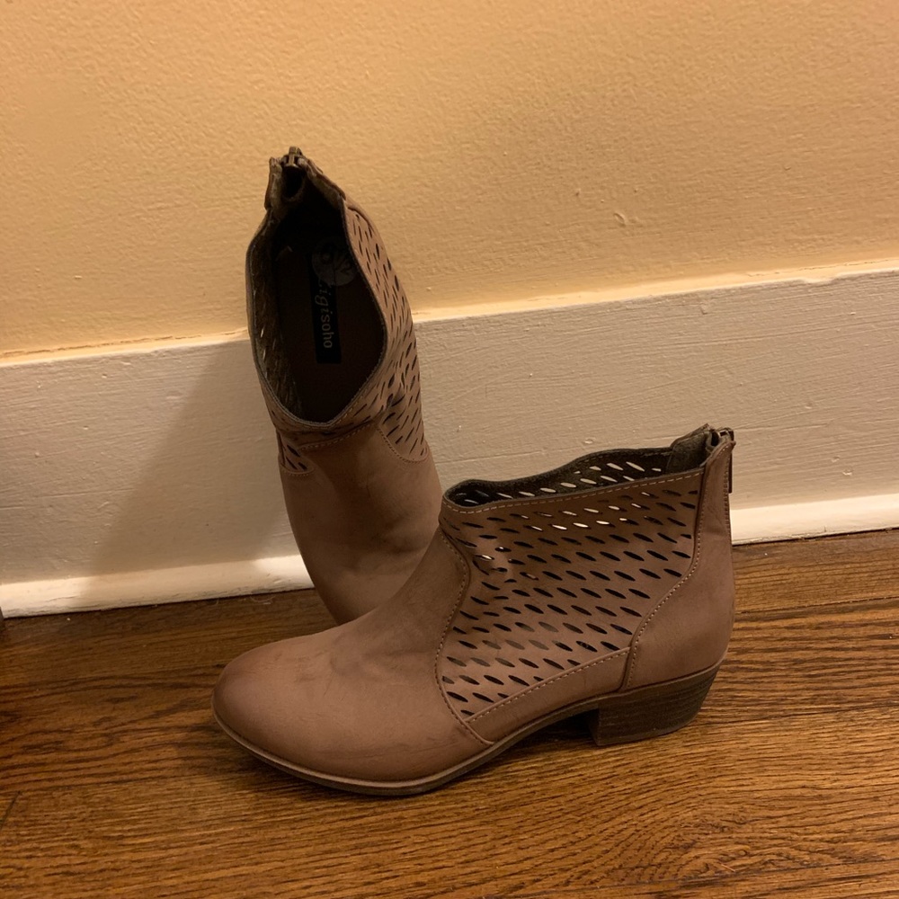Fall boots